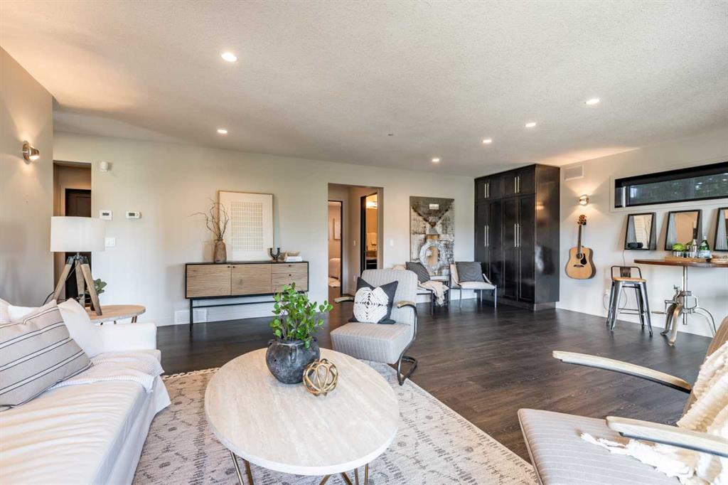 203 Highlands Close 