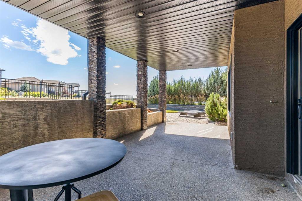 203 Highlands Close 