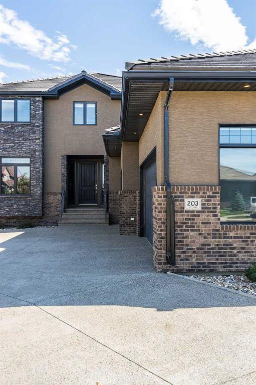 203 Highlands Close 