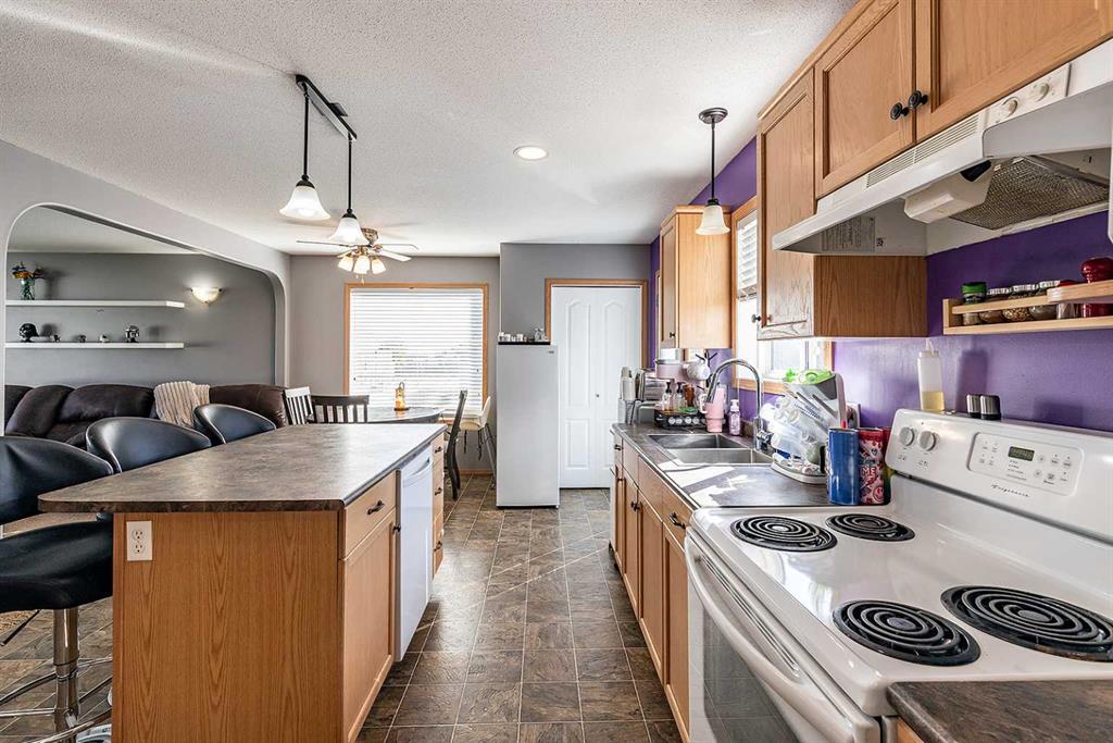 #1 115 3 Street NE