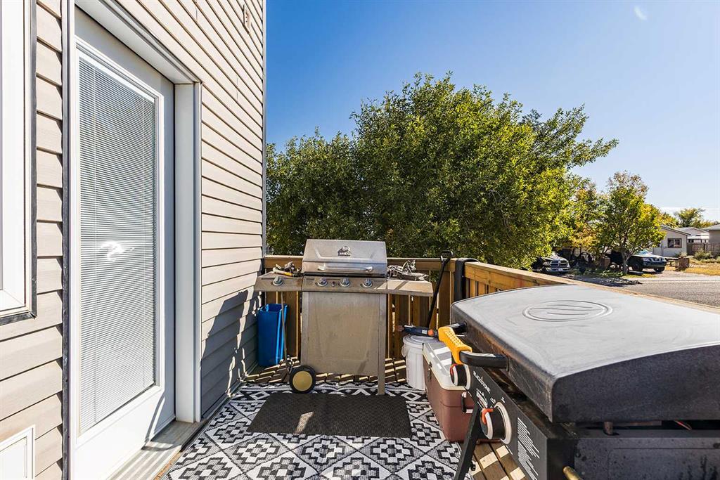 #1 115 3 Street NE