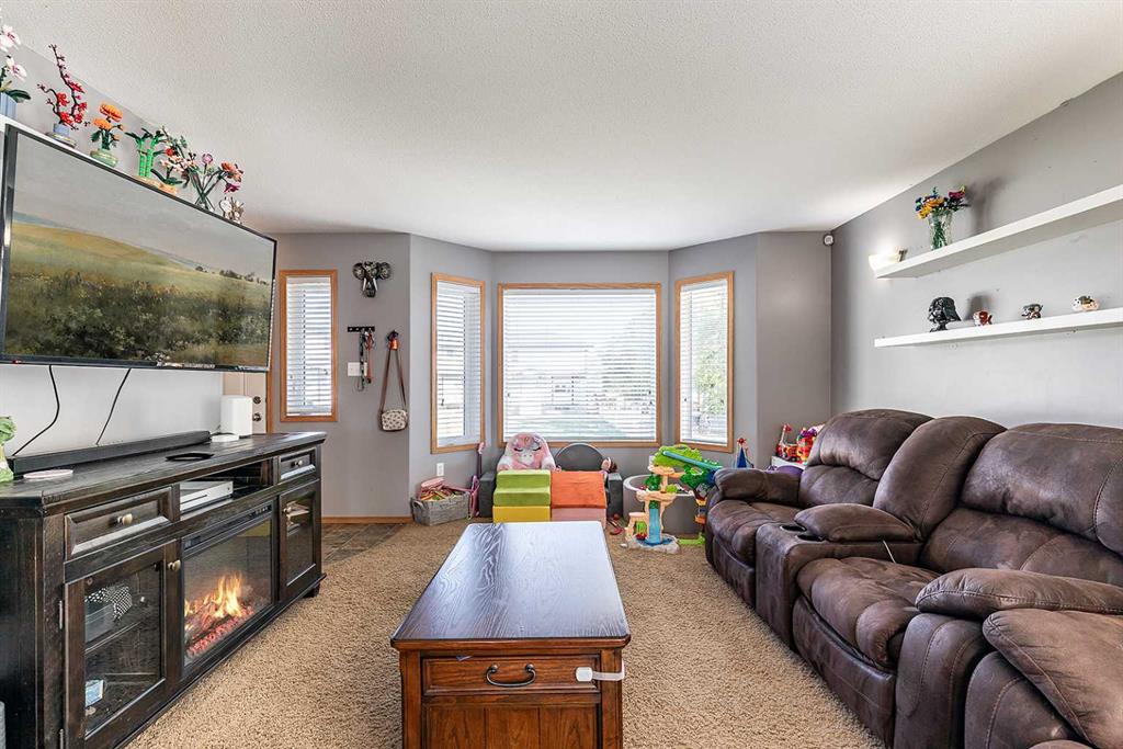 #1 115 3 Street NE