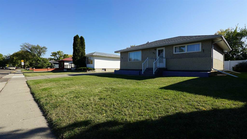 51 Connaught Drive SW, Medicine Hat