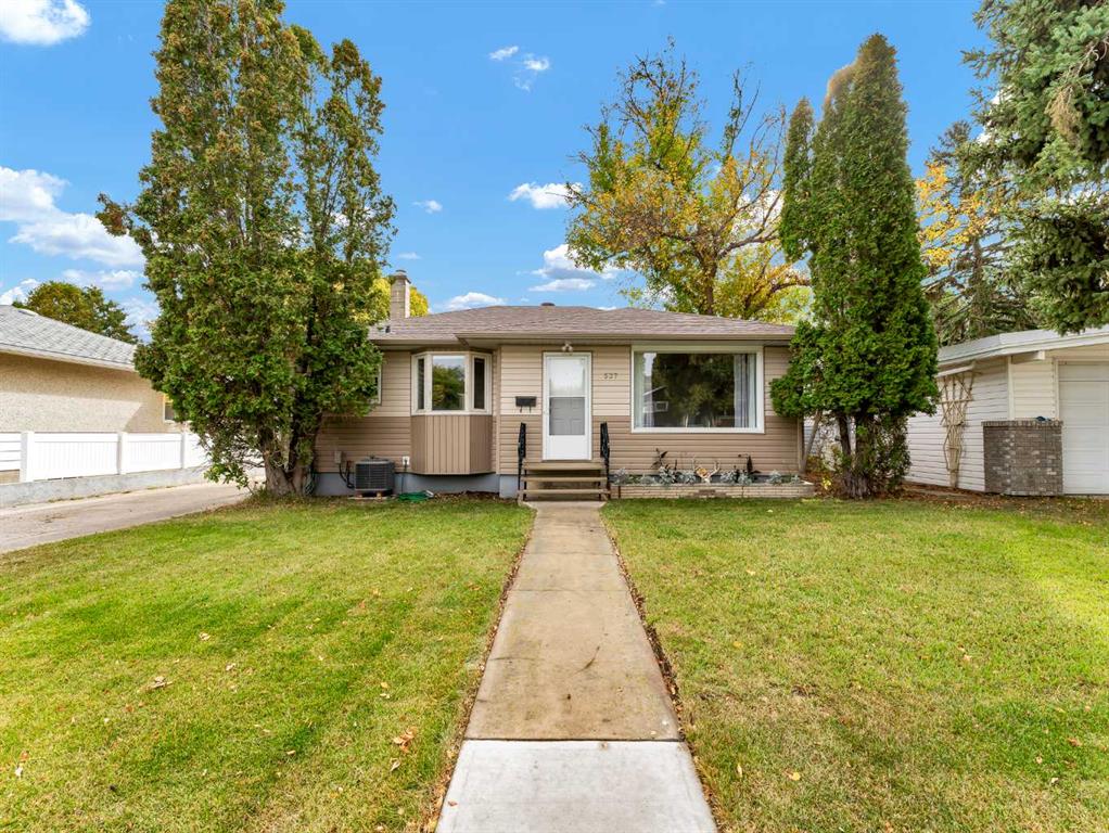 537 2 Street NW, Medicine Hat