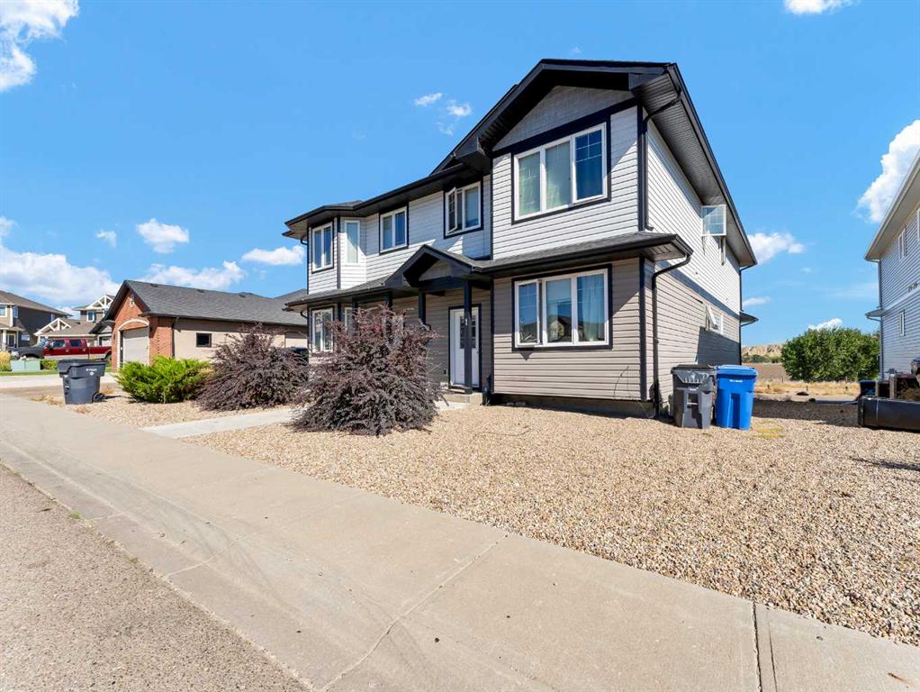 #1-4 206 Ranchview Crescent NE