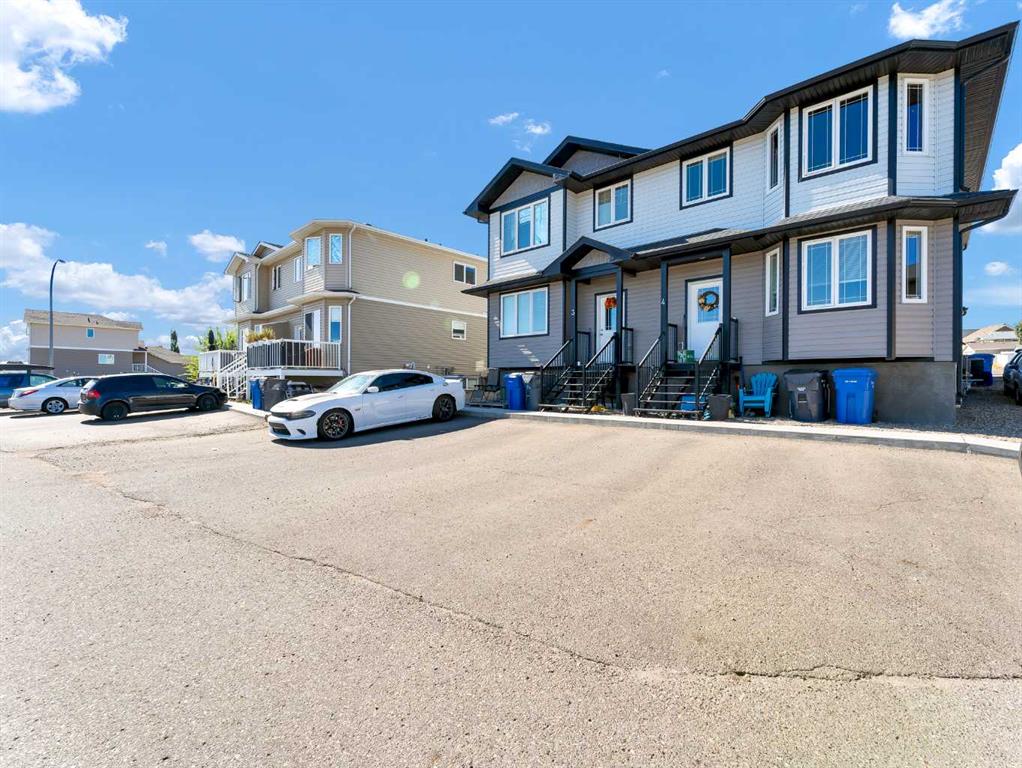#1-4 206 Ranchview Crescent NE