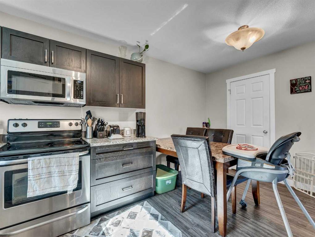 #1-4 206 Ranchview Crescent NE