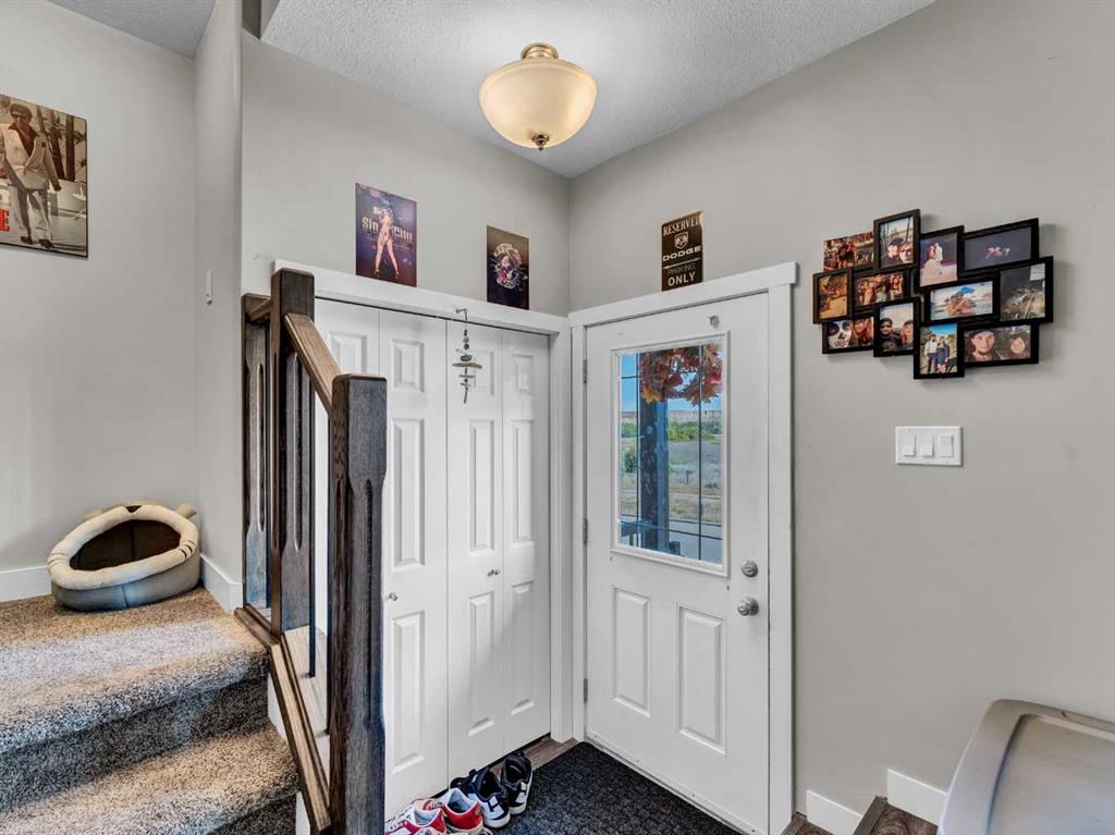 #1-4 206 Ranchview Crescent NE