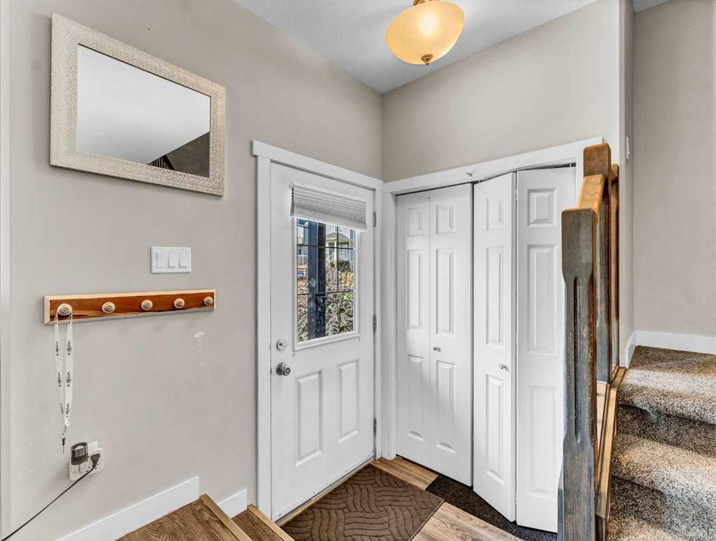 #1-4 206 Ranchview Crescent NE