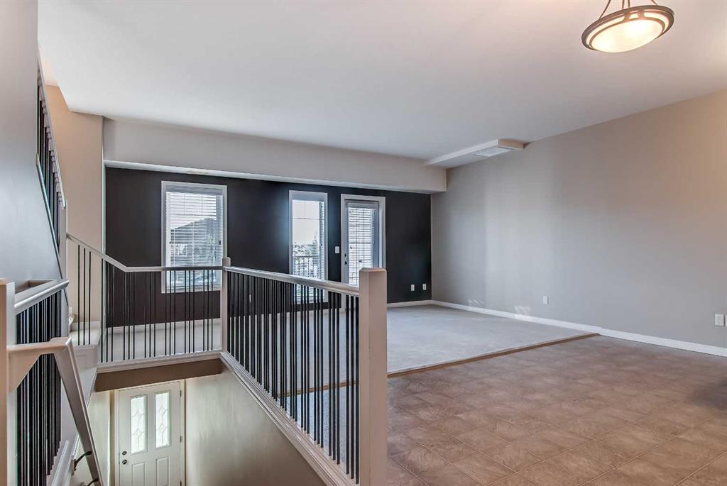 #32 298 Somerset Way SE