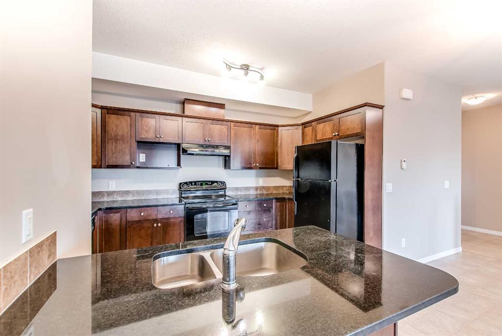 #32 298 Somerset Way SE