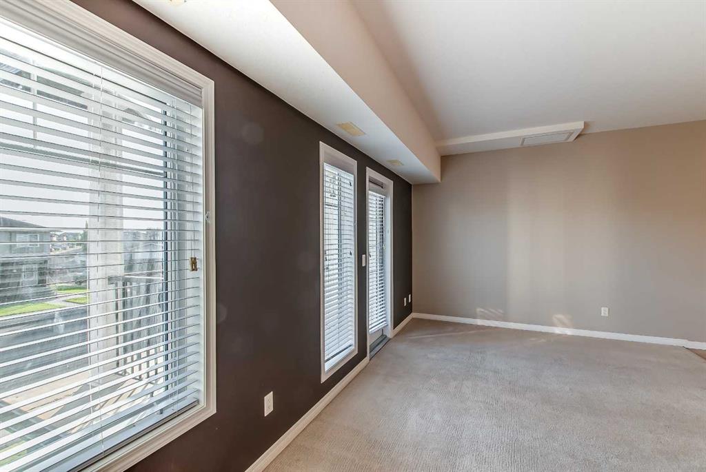 #32 298 Somerset Way SE