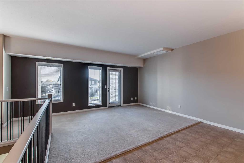 #32 298 Somerset Way SE
