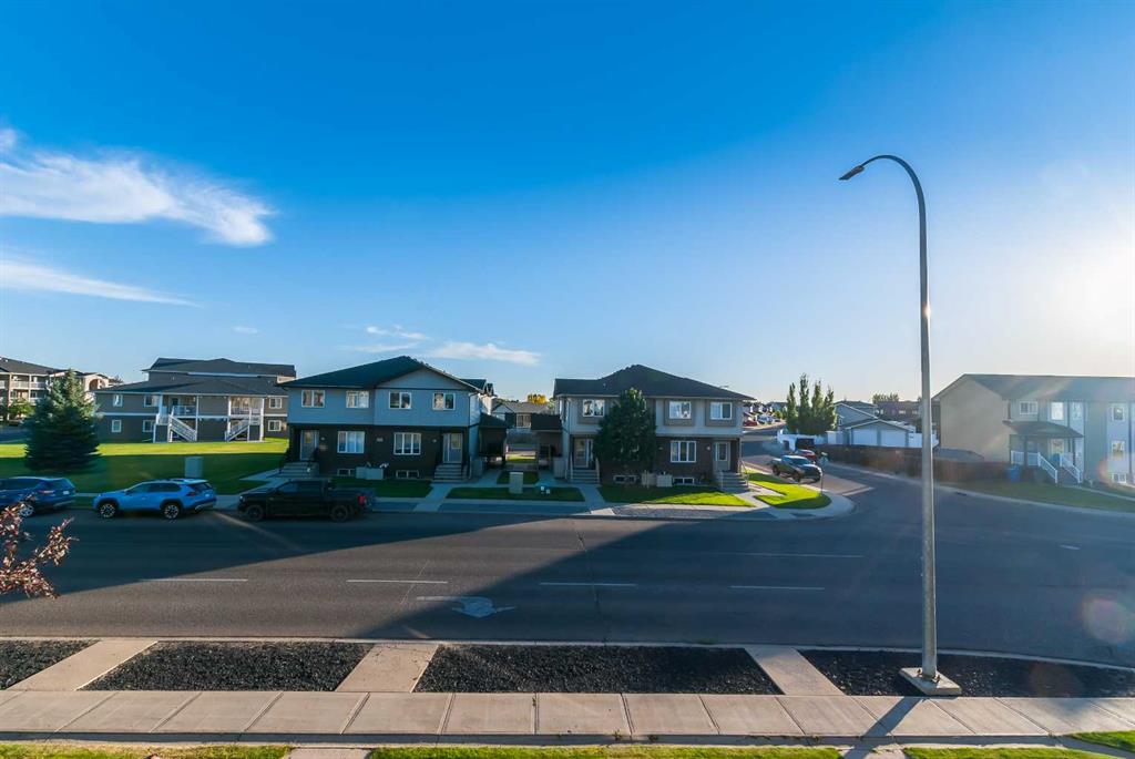 #32 298 Somerset Way SE