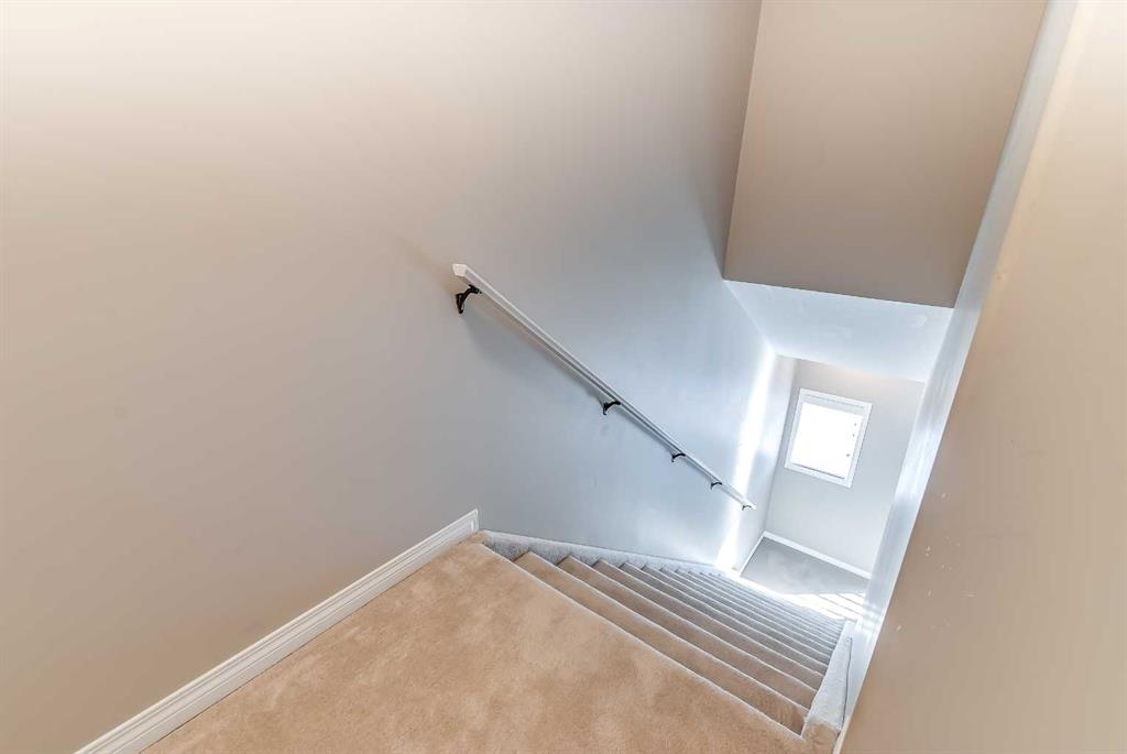 #32 298 Somerset Way SE