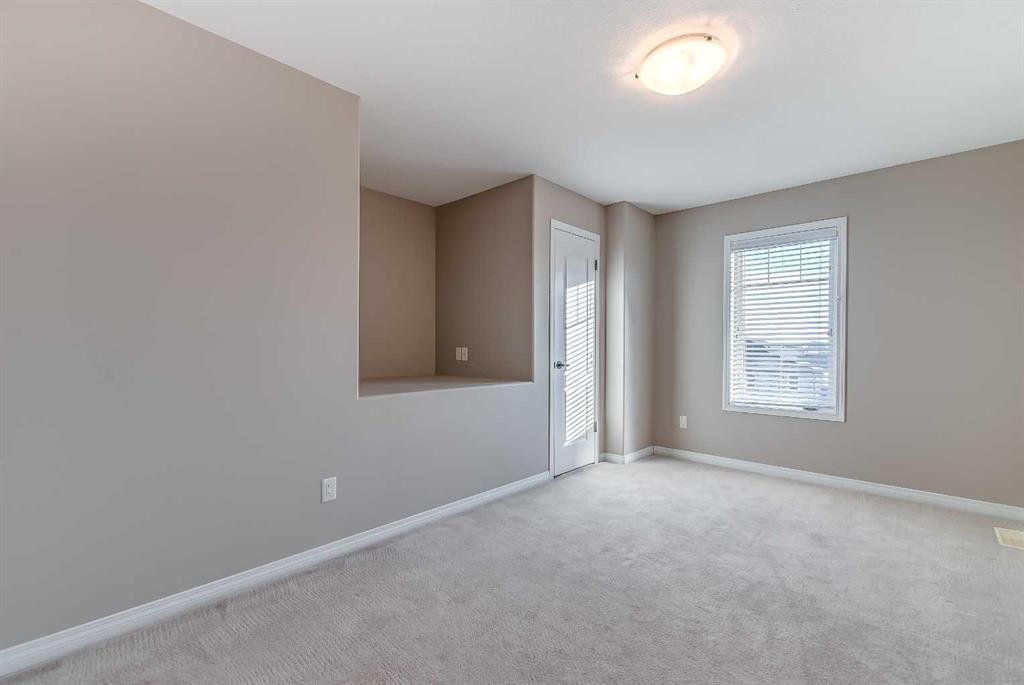 #32 298 Somerset Way SE