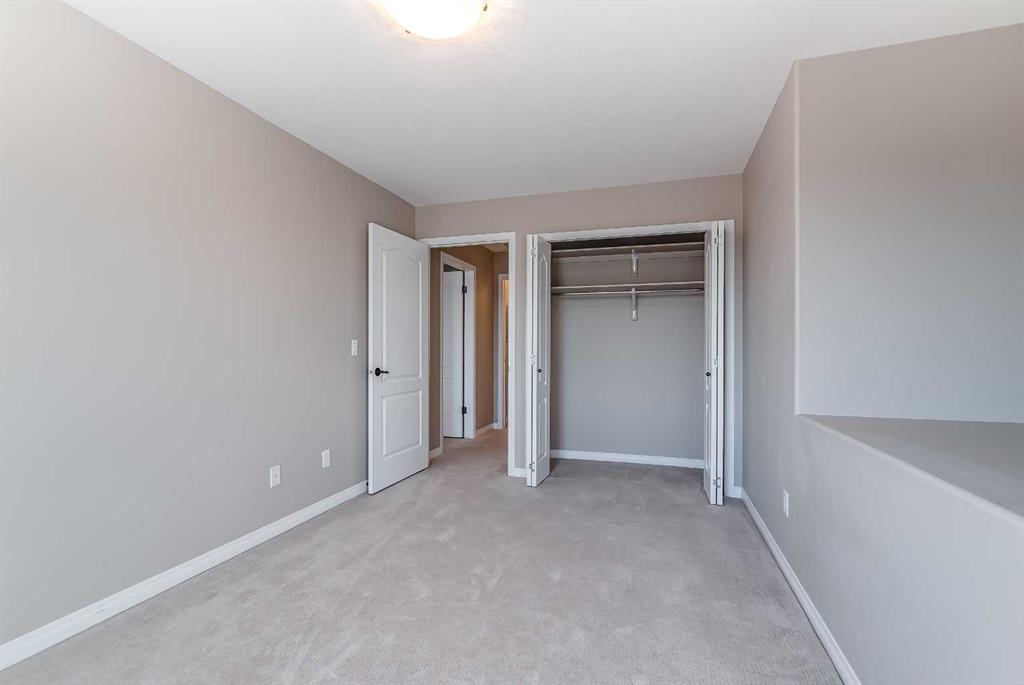 #32 298 Somerset Way SE