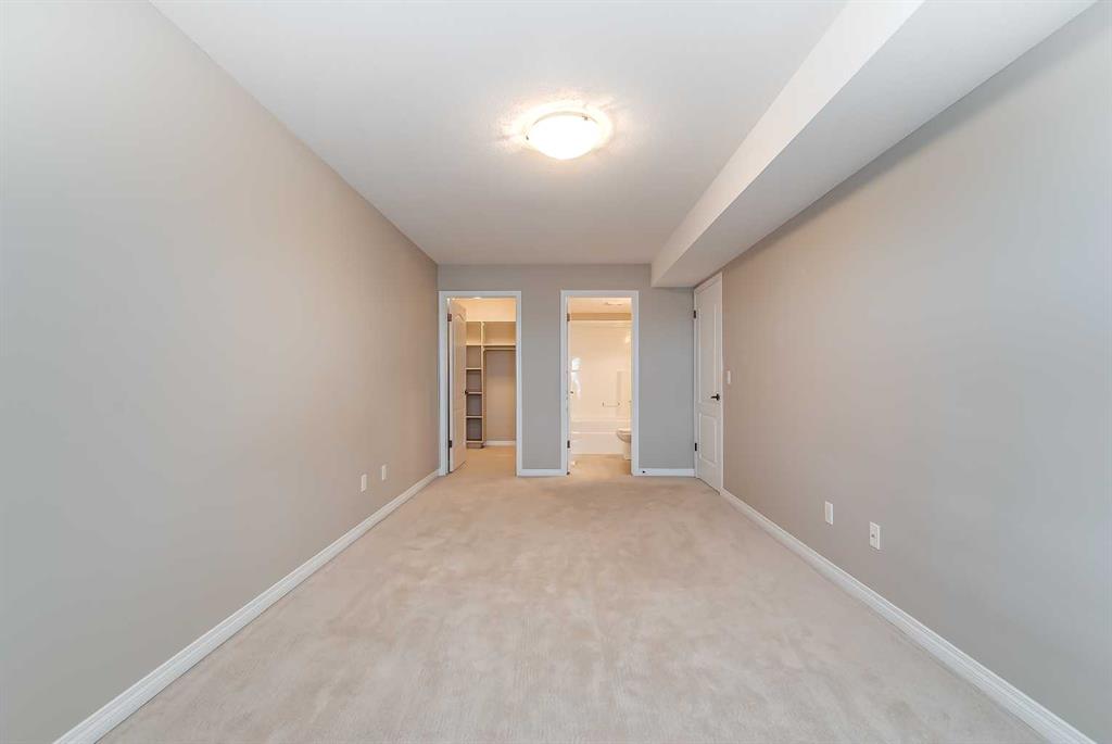 #32 298 Somerset Way SE