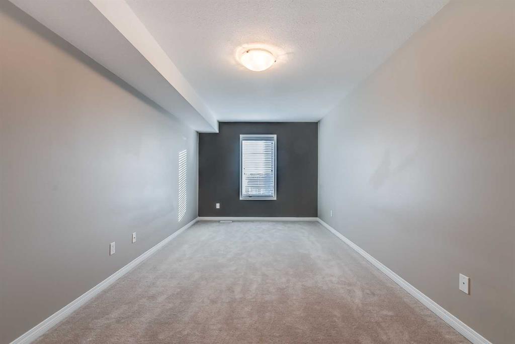 #32 298 Somerset Way SE