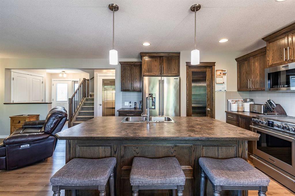 16 Ranchview Way NE