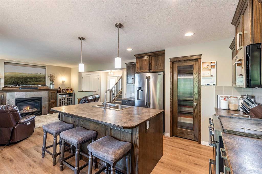 16 Ranchview Way NE