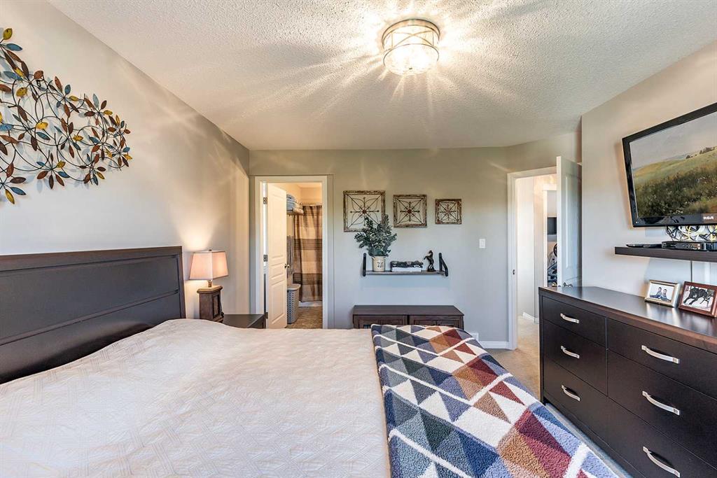 16 Ranchview Way NE