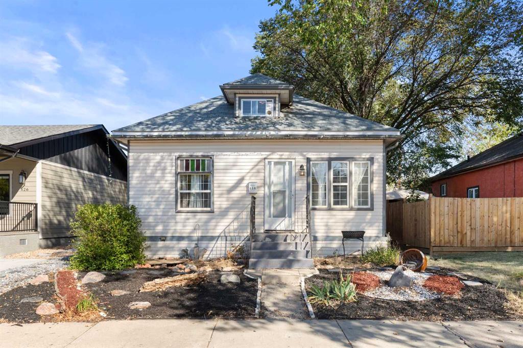 438 11 Street SE, Medicine Hat