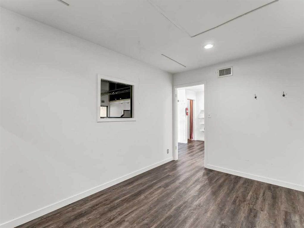 #8 3295 Dunmore Road SE