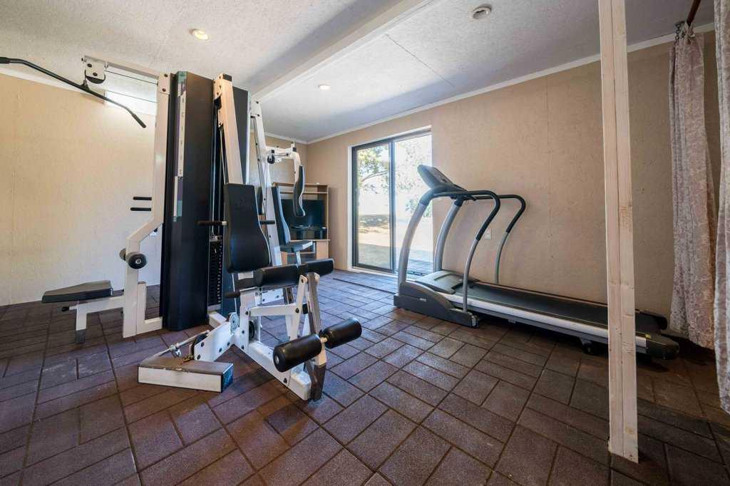 12323 Range Road 74  