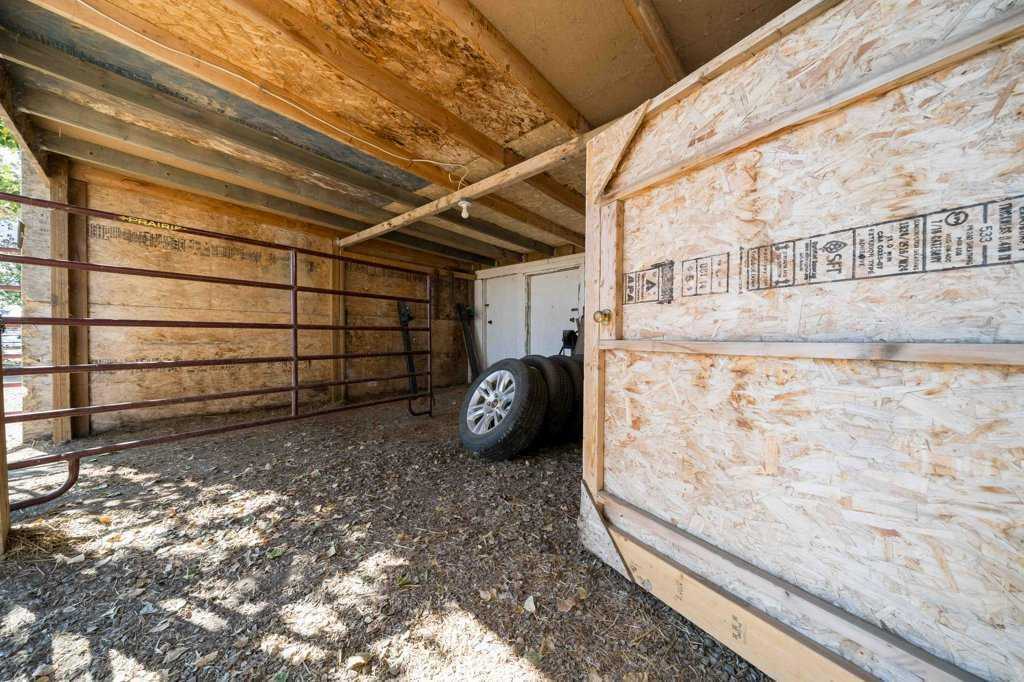 12323 Range Road 74  