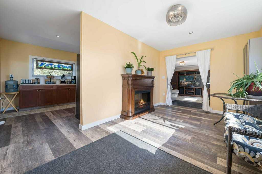 12323 Range Road 74  