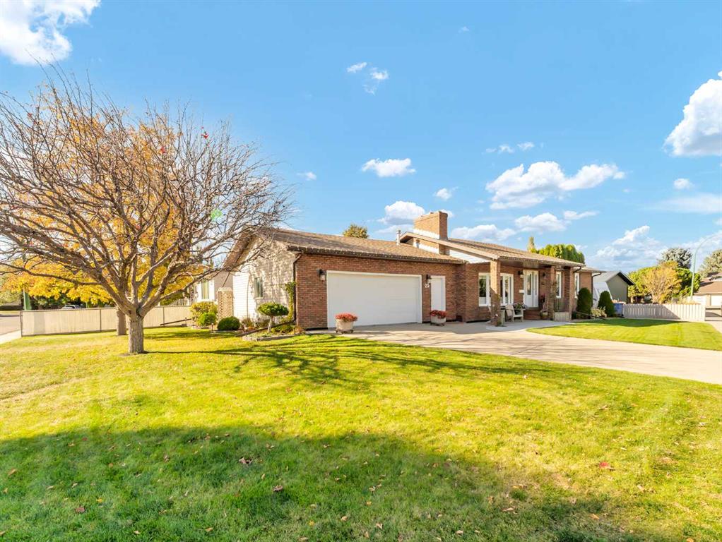 25 East Glen Crescent SE