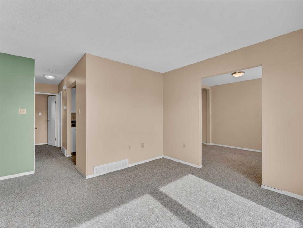 90 Simpson Crescent SE