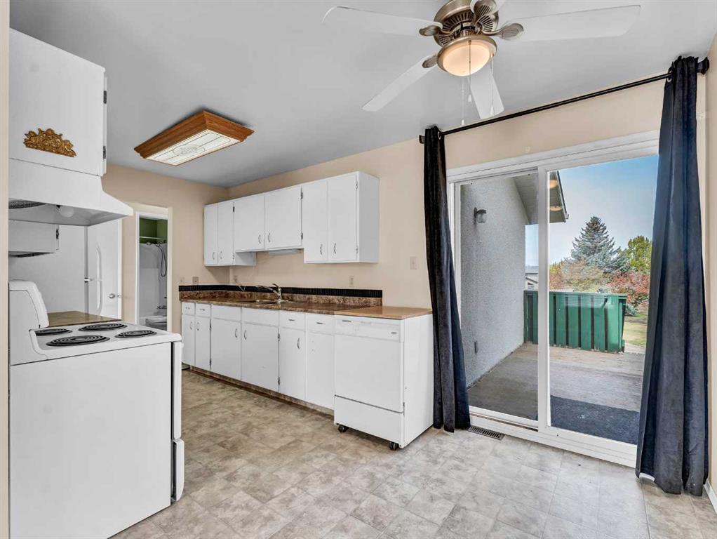 90 Simpson Crescent SE