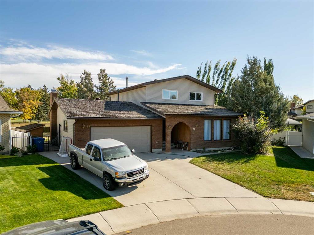 19 Violet Court SE