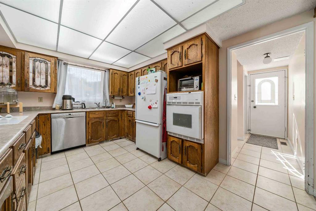 19 Violet Court SE