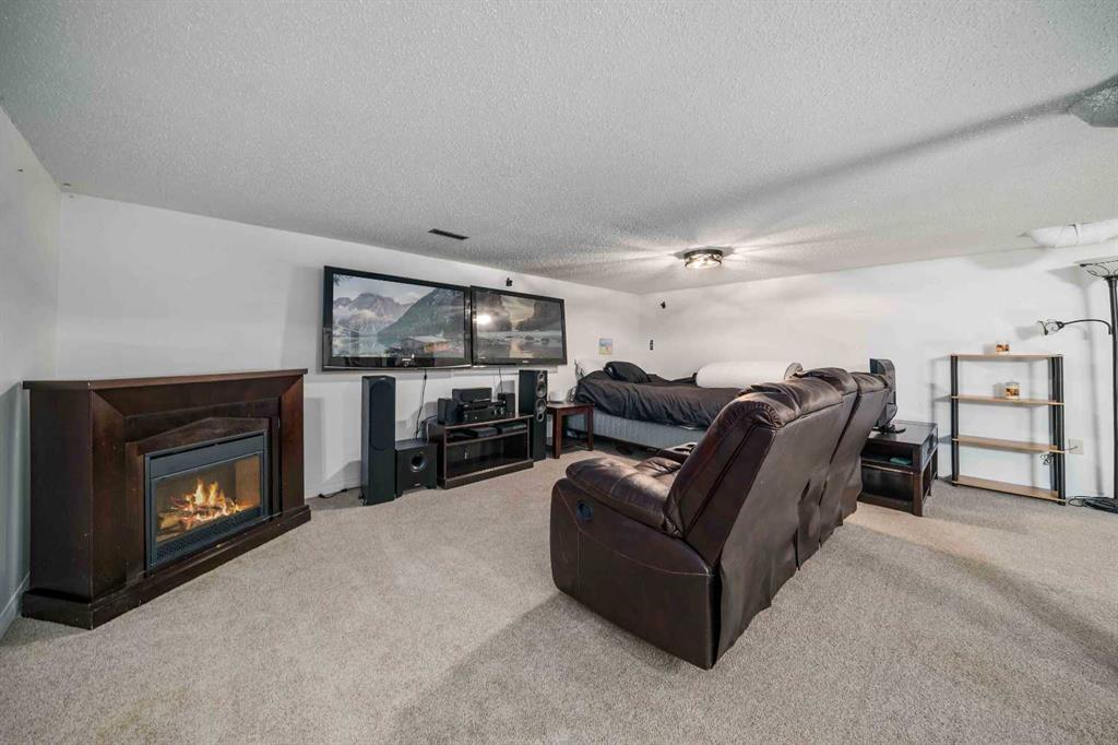 19 Violet Court SE