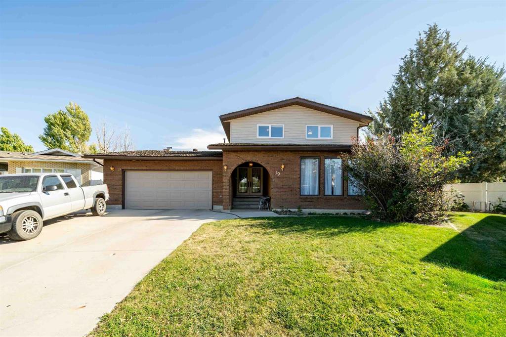 19 Violet Court SE