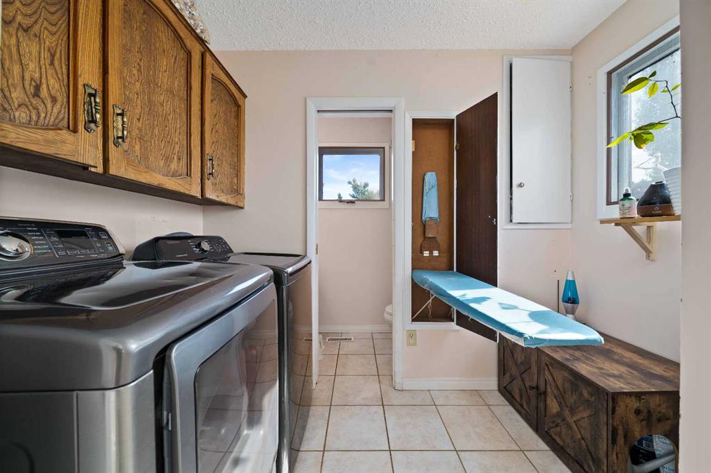 19 Violet Court SE