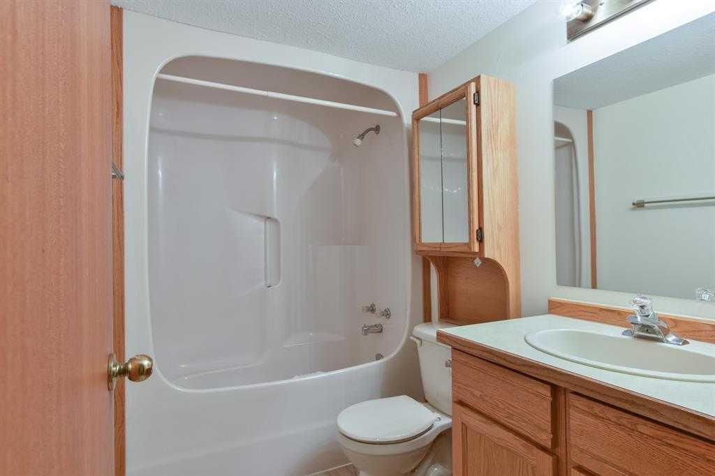 337 & 339 Ash Avenue SE