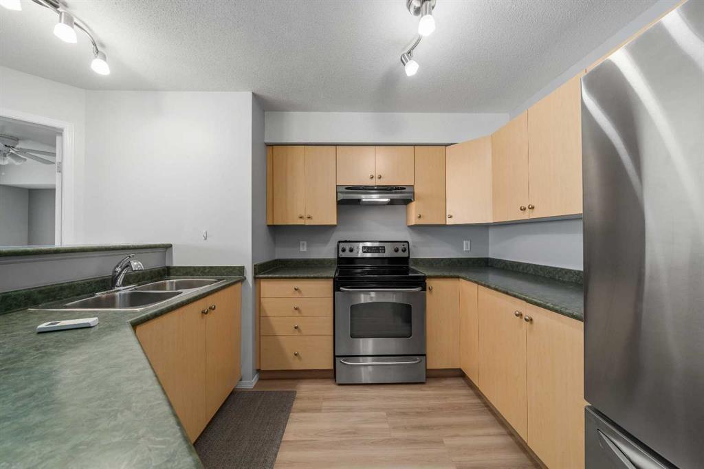 #304 1616 Saamis Drive NW