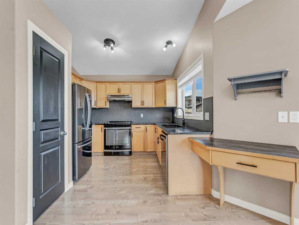 26 Terrace View NE