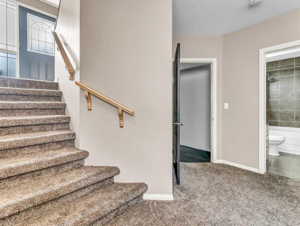 26 Terrace View NE