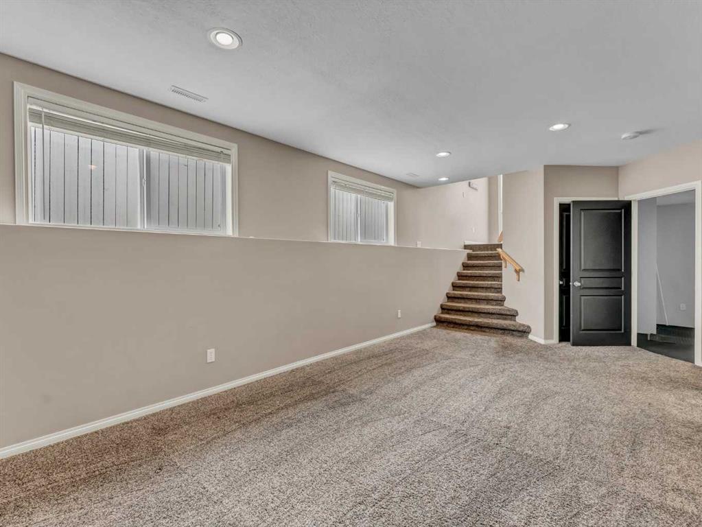 26 Terrace View NE