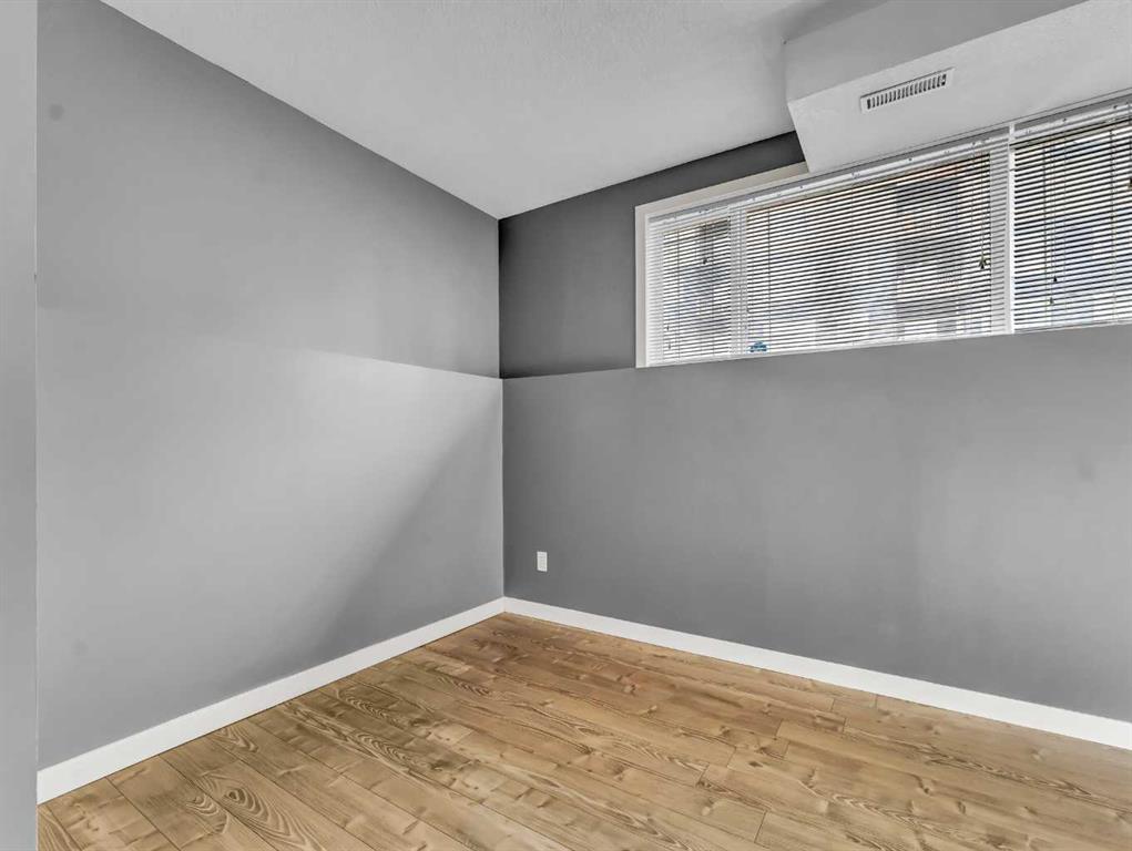 26 Terrace View NE