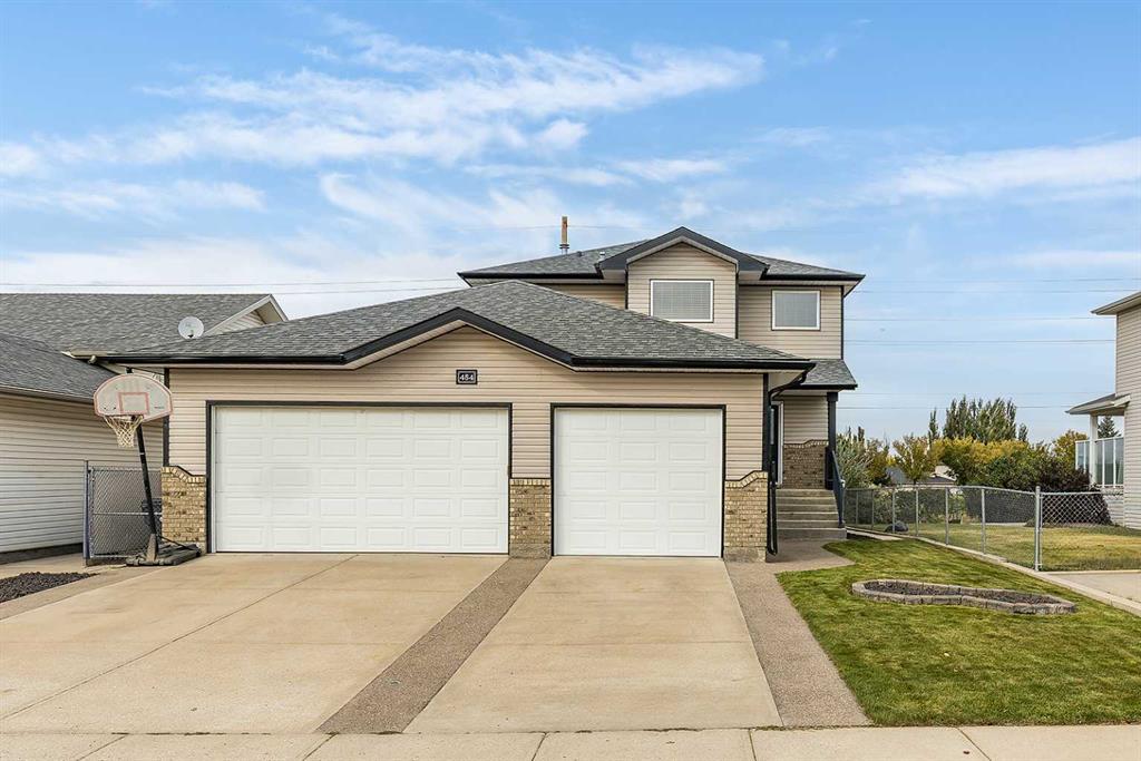 484 Stark Way SE, Medicine Hat
