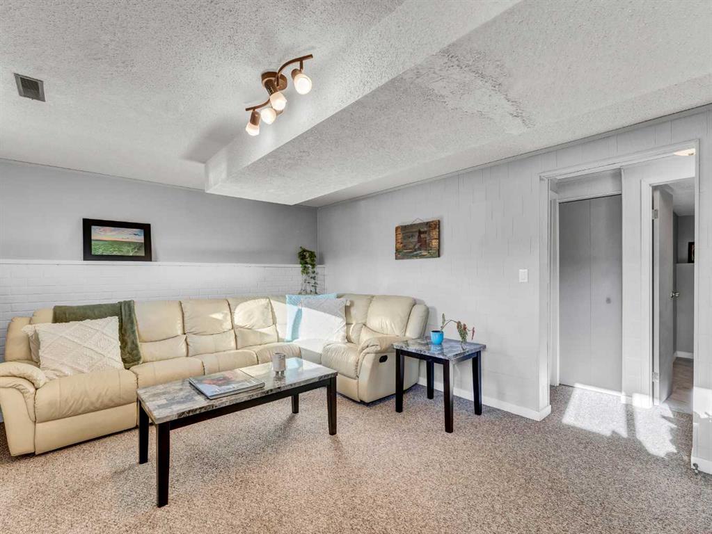 148 Cypress Way SE