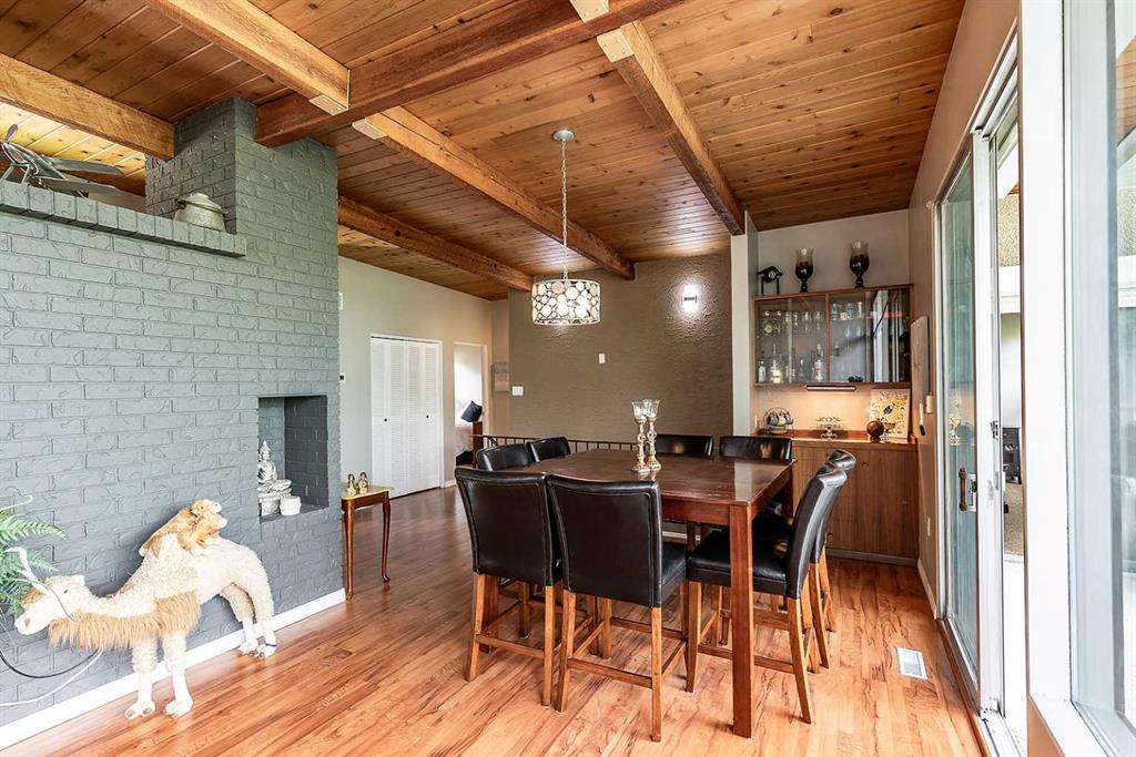22 Chinook Drive SW