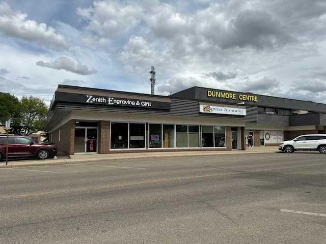 #101 1601 Dunmore Road SE, Medicine Hat