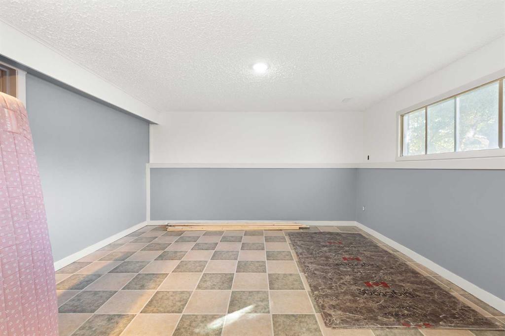 8 Cypress Way SE